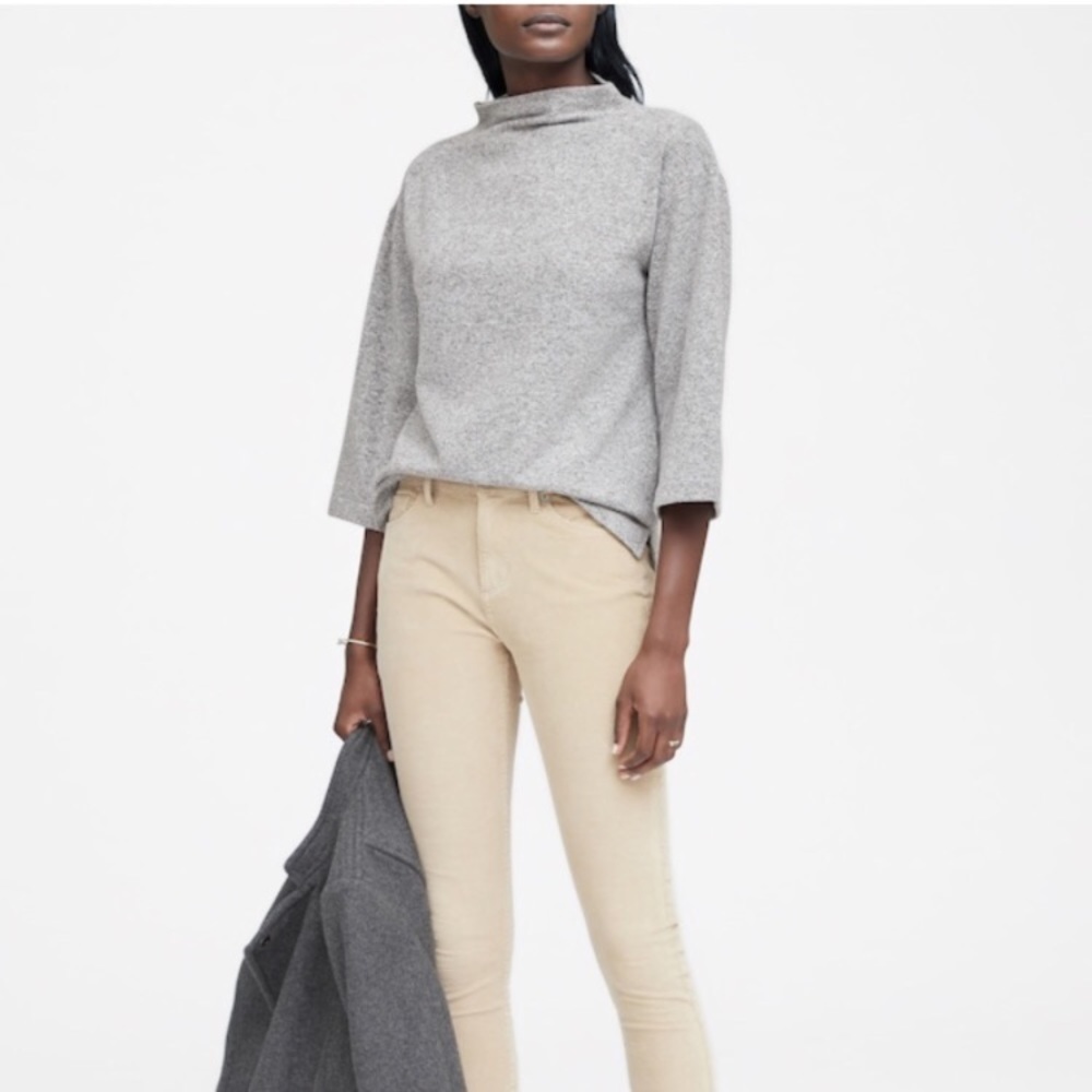 FINAL PRICE! NWOT Banana Republic Gray Top